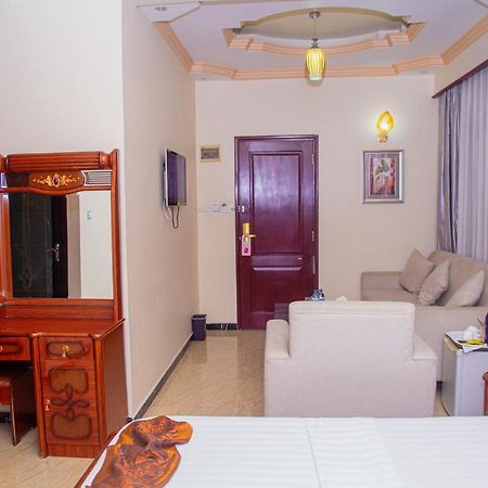 Star City Hotel Dar es Salaam Exterior photo